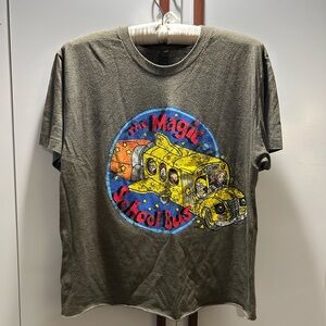 The Magic School Bus T-Shirt medium